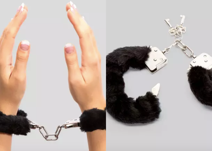 Sex Toys Lovehoney Black Furry Handcuffs